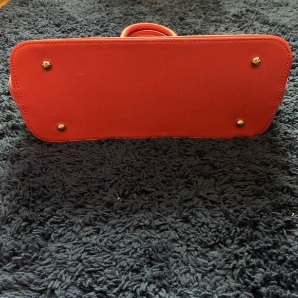 Handbag - Picture 2 of 6